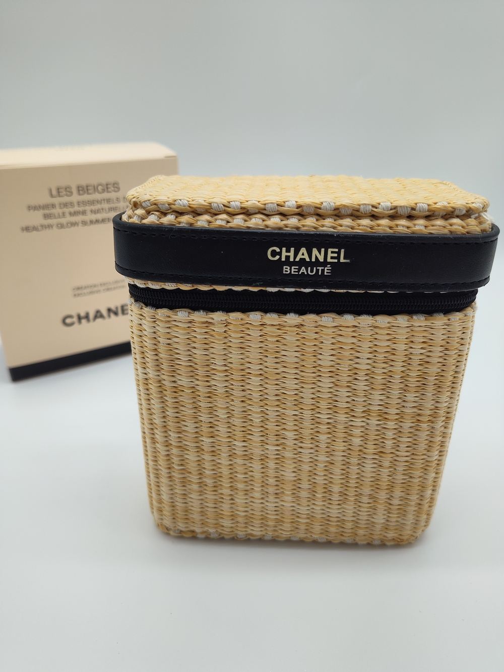 CHANEL BEAUTÉ Les Beiges Woven Beauty Organizer Case NIB With Box